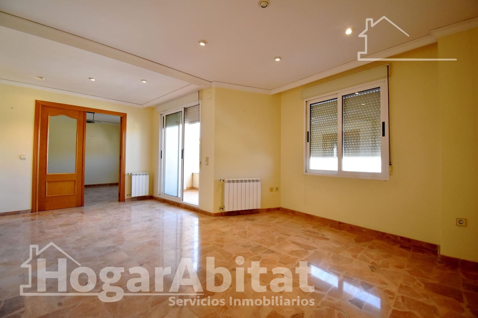 5 bedroom Flat for sale in Real de Gandia - € 165,000 (Ref: 9788456)