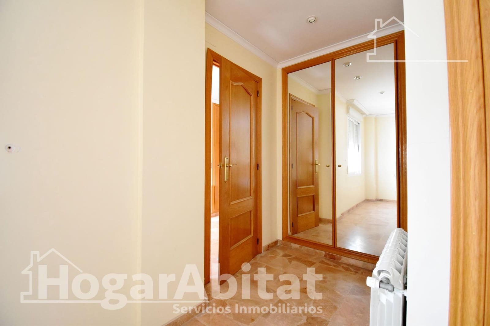 5 bedroom Flat for sale in Real de Gandia - € 165,000 (Ref: 9788456)