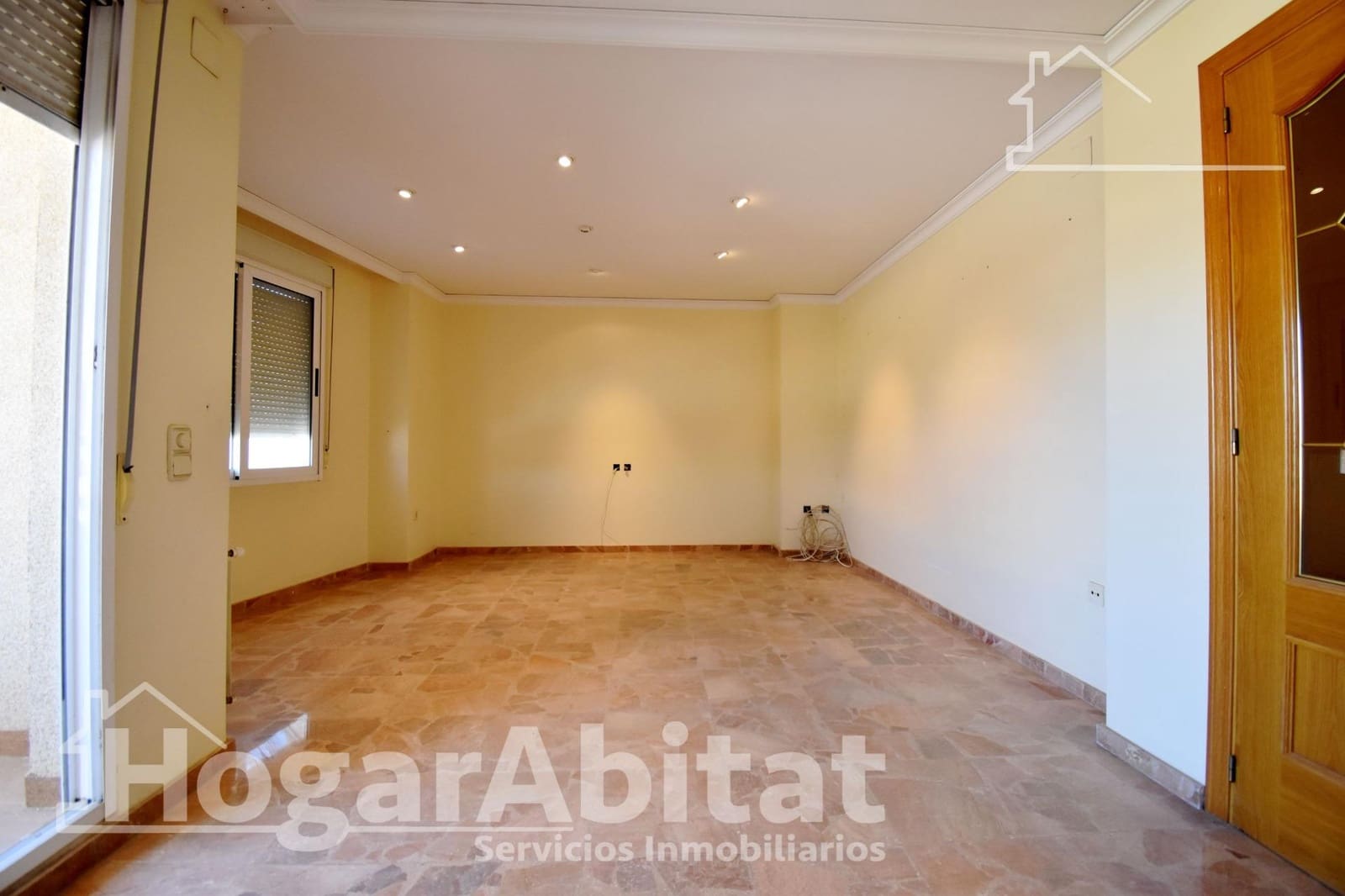 5 bedroom Flat for sale in Real de Gandia - € 165,000 (Ref: 9788456)
