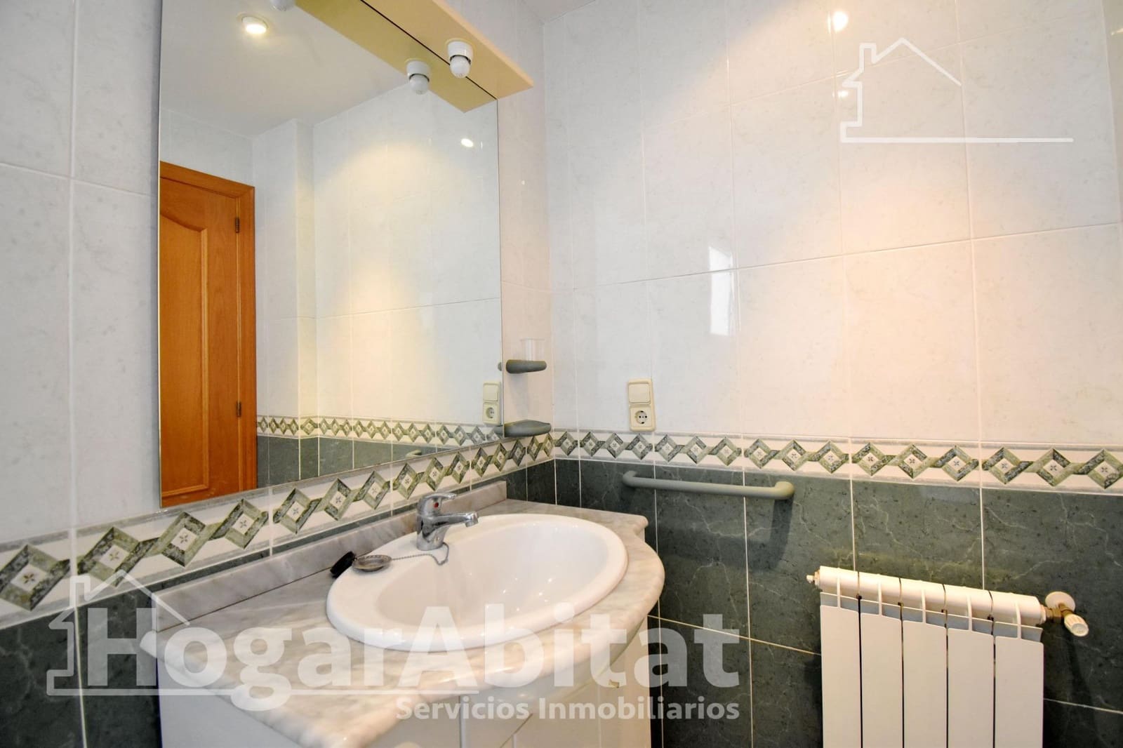 5 bedroom Flat for sale in Real de Gandia - € 165,000 (Ref: 9788456)