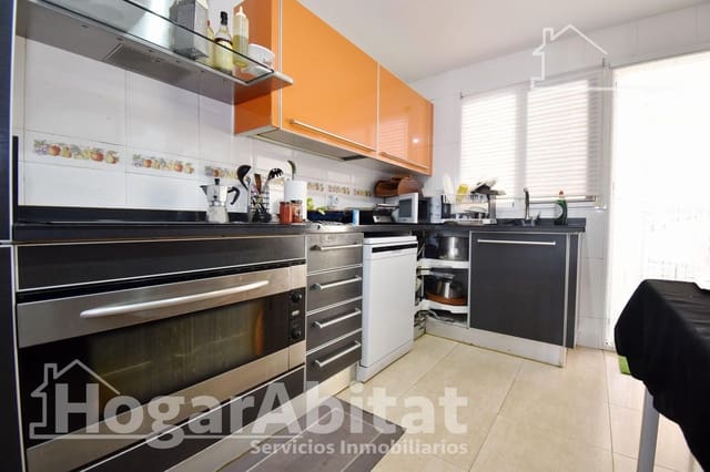 4 soverom Rekkehus til salgs i Chilches med svømmebasseng garasje - € 425 000 (Ref: 9791101)