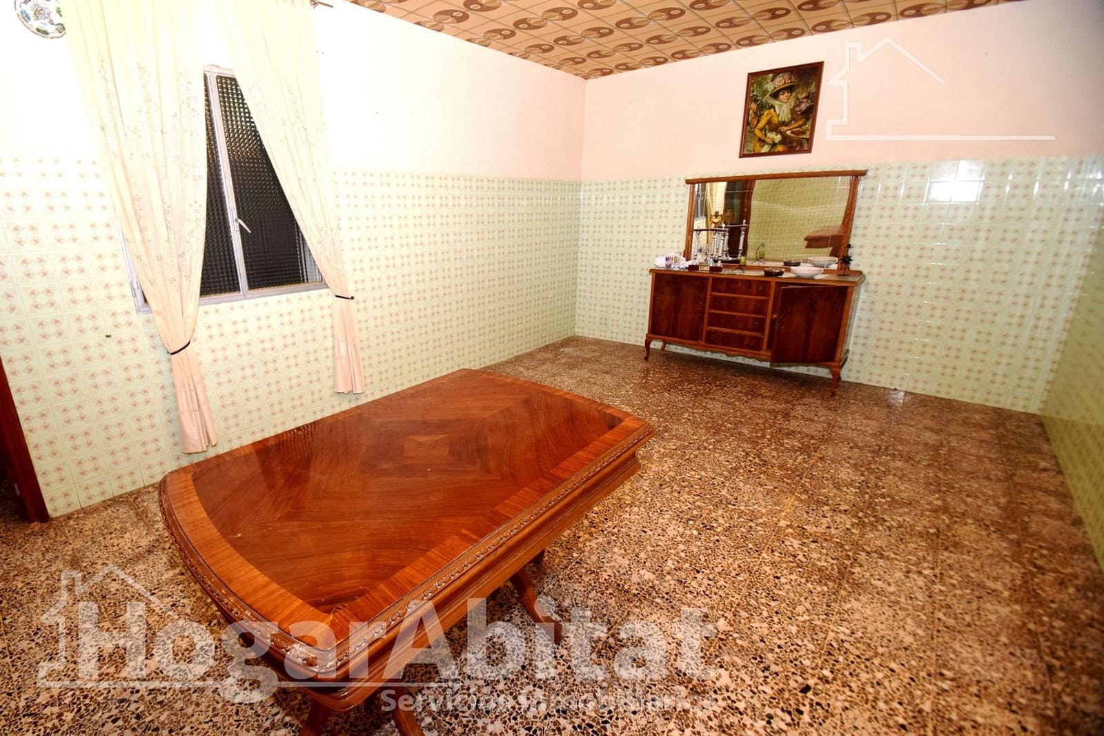 8 bedroom Townhouse for sale in La Vall d'Uixo - € 270,000 (Ref: 9791118)