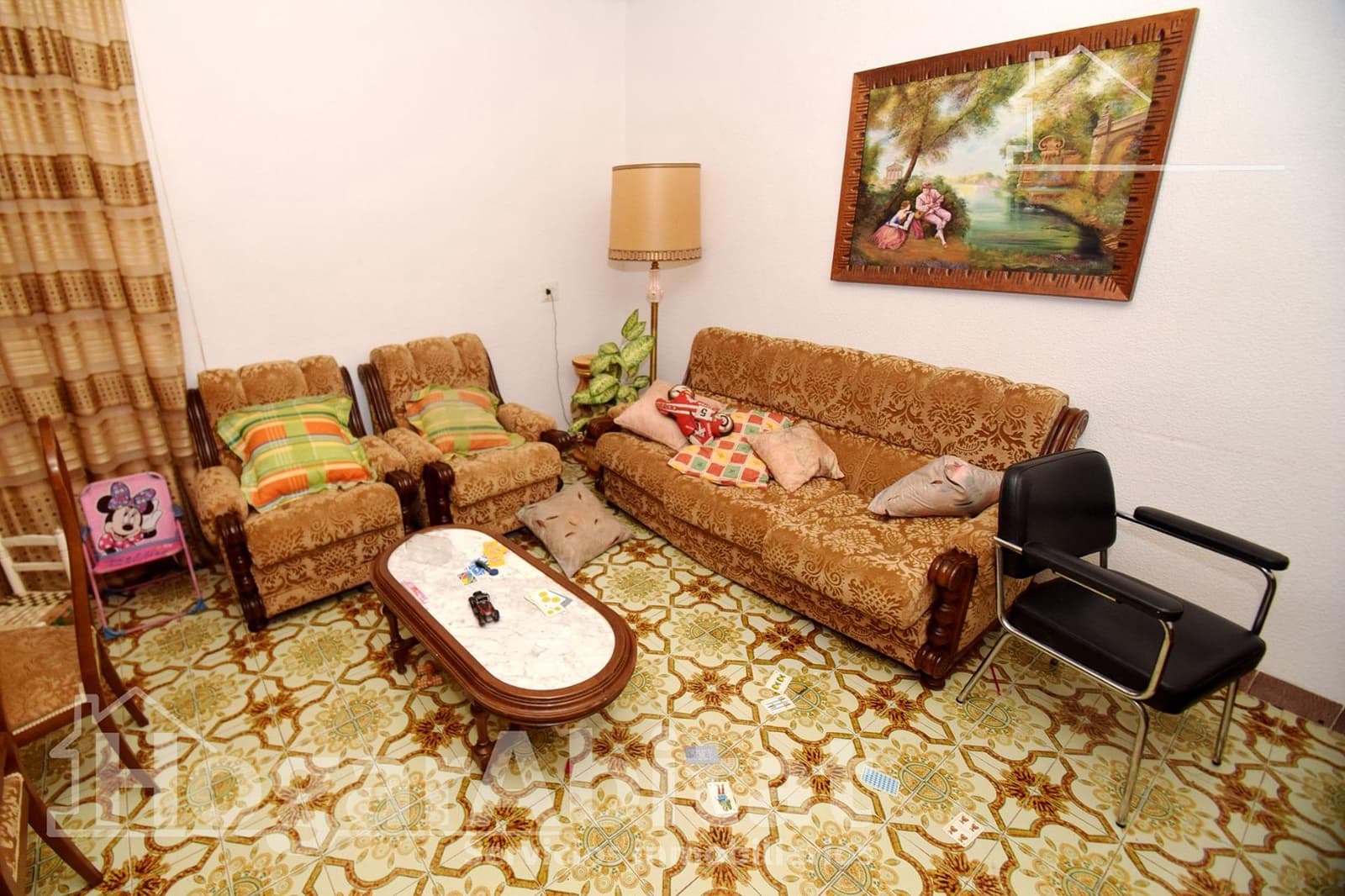 8 bedroom Townhouse for sale in La Vall d'Uixo - € 270,000 (Ref: 9791118)