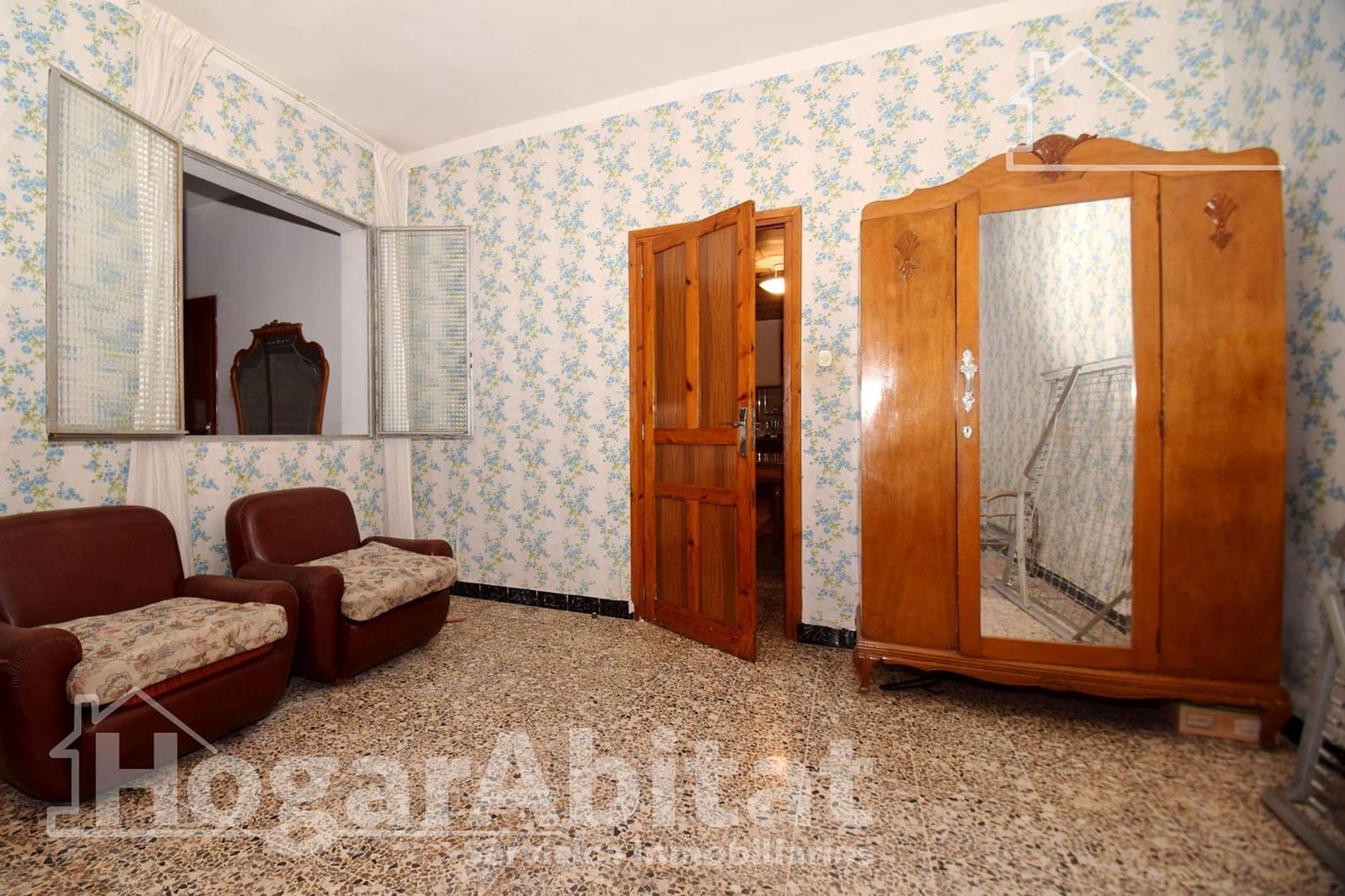 8 bedroom Townhouse for sale in La Vall d'Uixo - € 270,000 (Ref: 9791118)