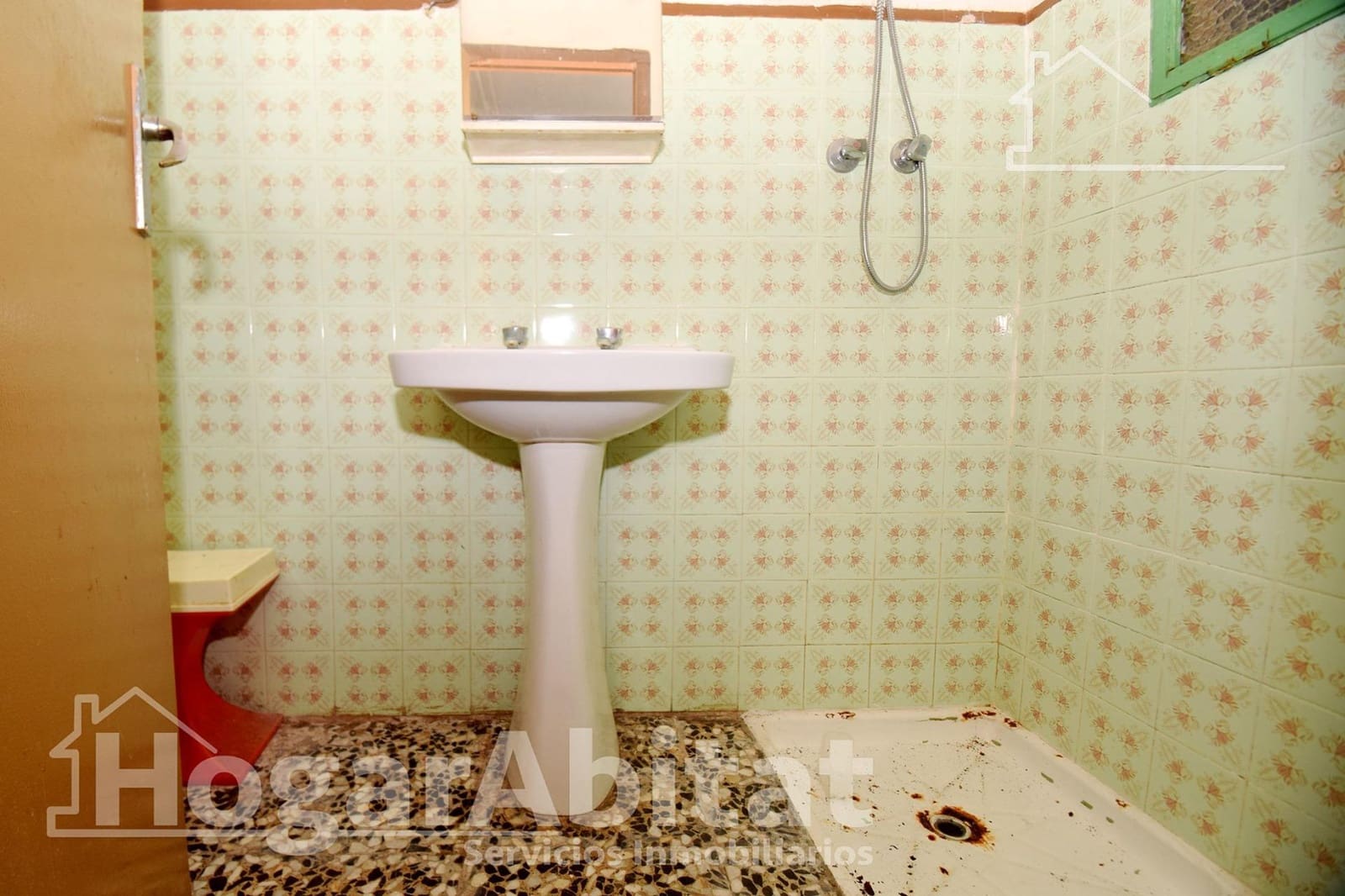 8 bedroom Townhouse for sale in La Vall d'Uixo - € 270,000 (Ref: 9791118)