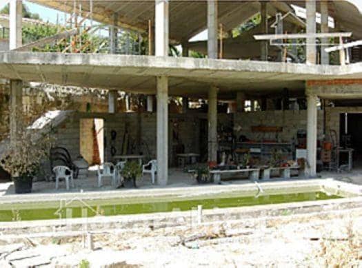 8 bedroom Villa for sale in Albaida - € 120,000 (Ref: 9794679)