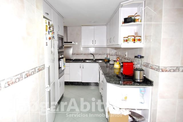 Piso de 4 habitaciones en Mont-Olivet, València ciudad en venta con garaje - 655.000 € (Ref: 9794680)