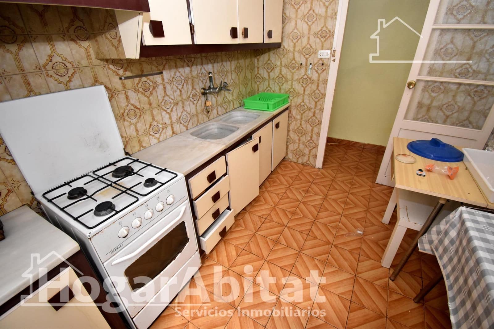 2 slaapkamer Flat te koop in Castello de la Plana - € 85.000 (Ref: 9794690)