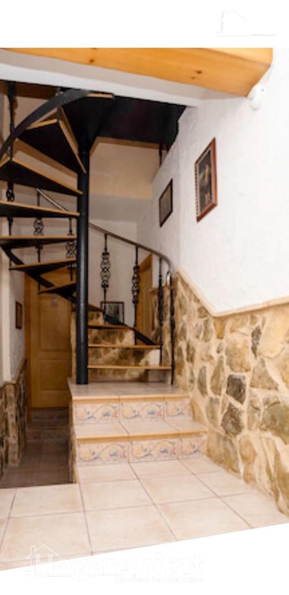 3 slaapkamer Rijtjeshuis te koop in Muro de Alcoy met garage - € 140.000 (Ref: 9794694)