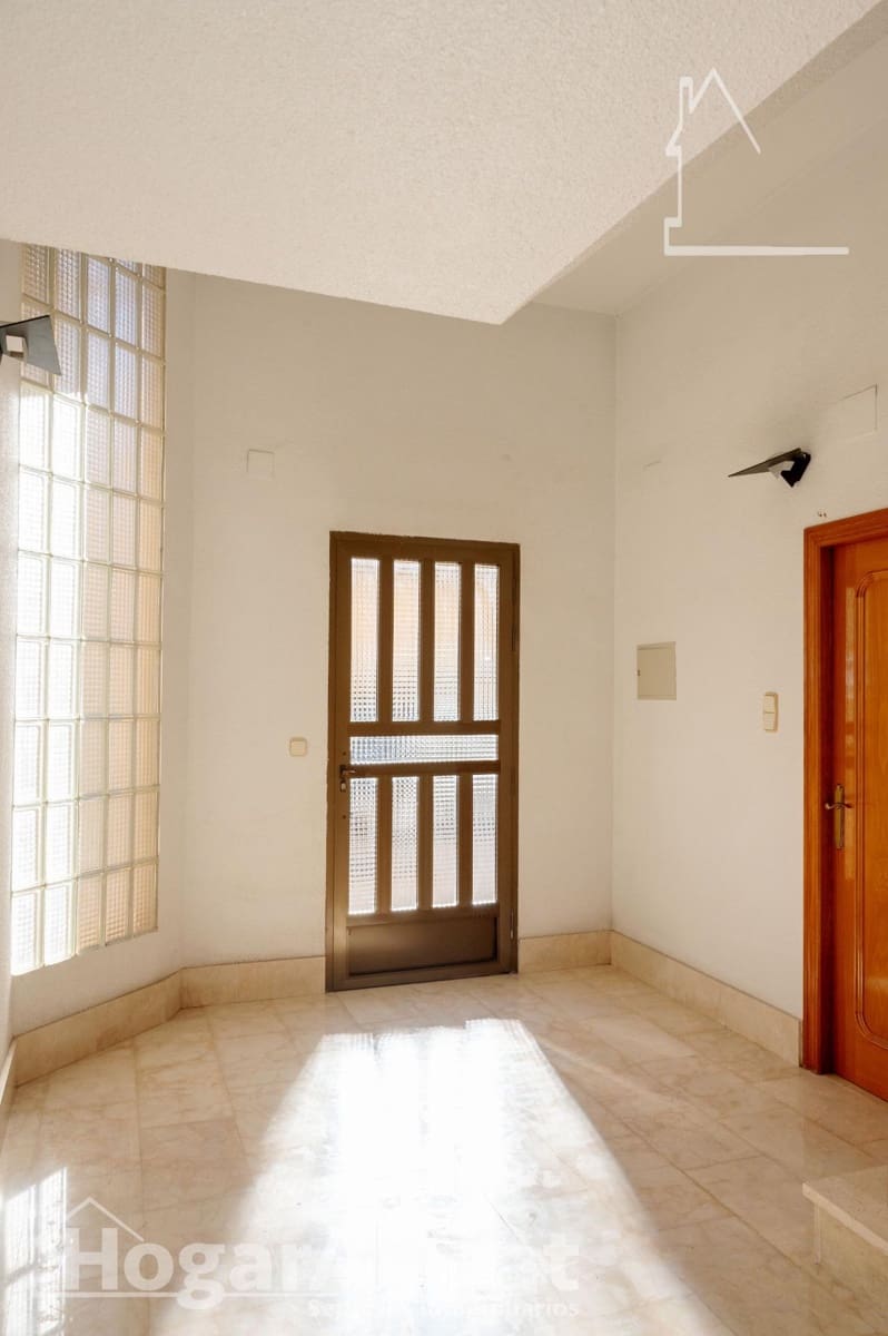 6 soveværelse Byhus til salg i Les Coves de Vinroma med garage - € 220.000 (Ref: 9794729)