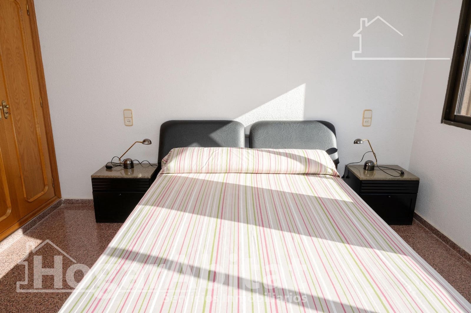 6 soveværelse Byhus til salg i Les Coves de Vinroma med garage - € 220.000 (Ref: 9794729)