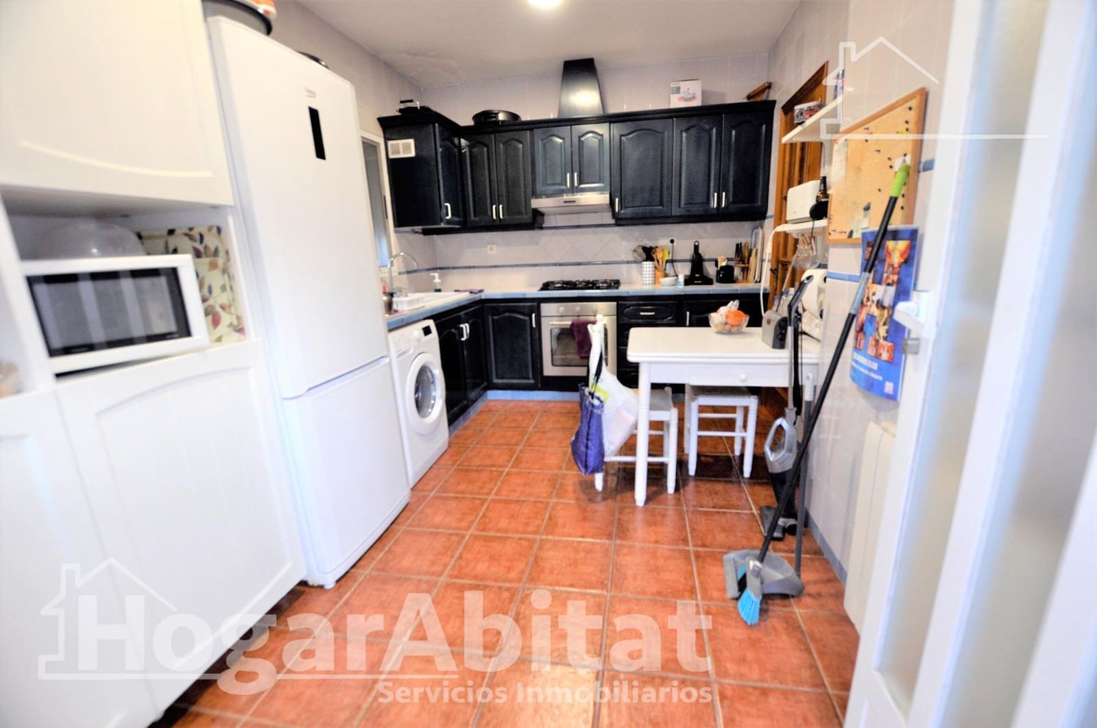 5 sypialnia Willa na sprzedaż w Riba-roja de Turia z basenem garażem - 495 000 € (Ref: 9797161)