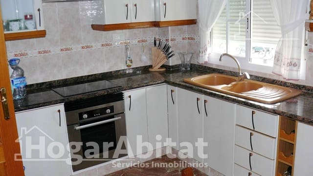 Chalet de 4 habitaciones en Moncofa en venta con piscina garaje - 410.000 € (Ref: 9797168)