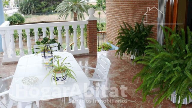 Chalet de 4 habitaciones en Moncofa en venta con piscina garaje - 410.000 € (Ref: 9797168)