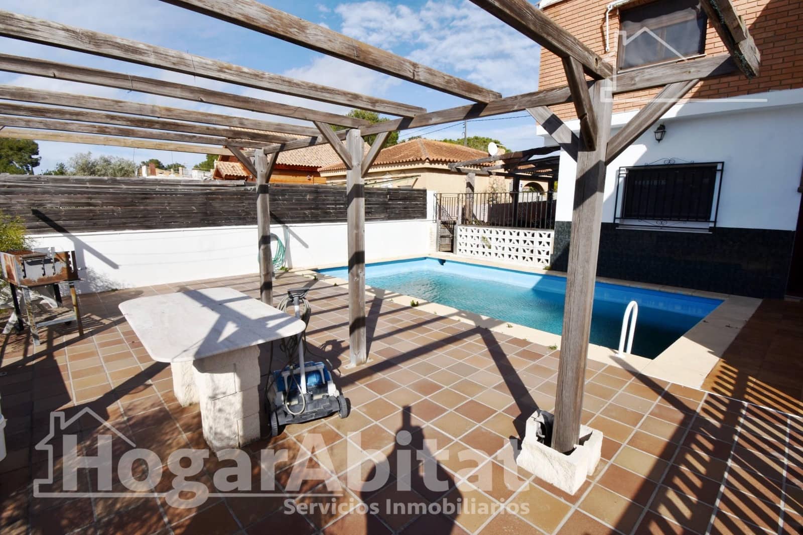 6 bedroom Villa for sale in Picassent with pool garage - € 330,000 (Ref: 9797173)