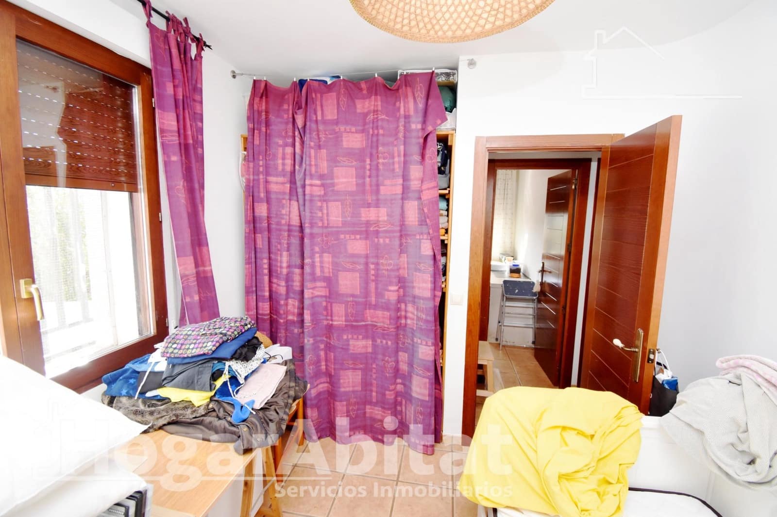 6 bedroom Villa for sale in Picassent with pool garage - € 330,000 (Ref: 9797173)