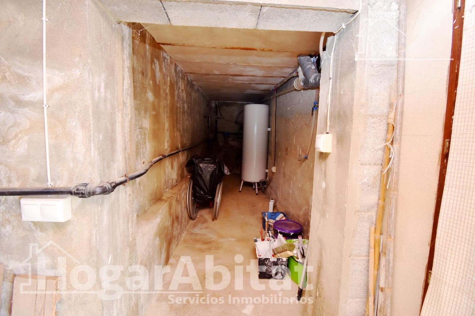 6 bedroom Villa for sale in Picassent with pool garage - € 330,000 (Ref: 9797173)