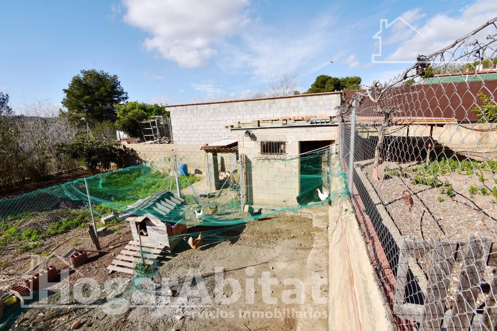 6 bedroom Villa for sale in Picassent with pool garage - € 330,000 (Ref: 9797173)