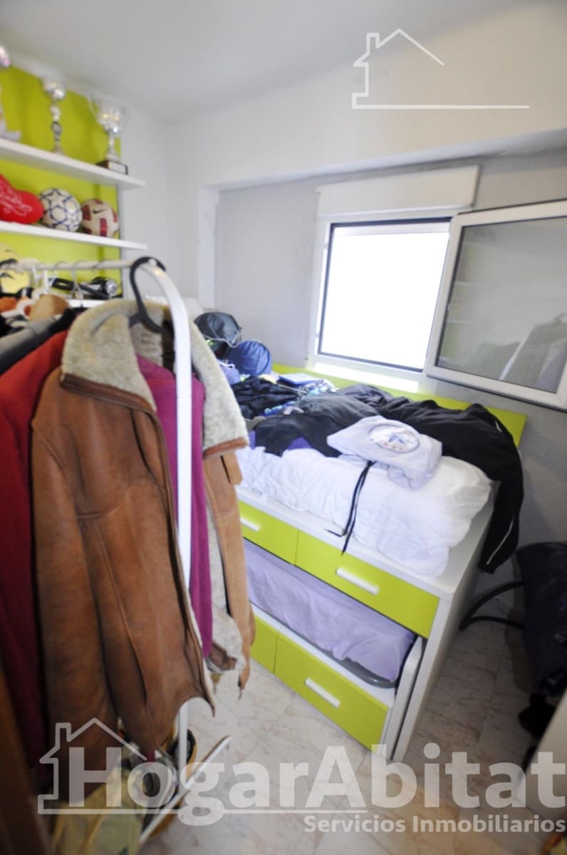 Piso de 3 habitaciones en Xirivella en venta - 160.000 € (Ref: 9797176)