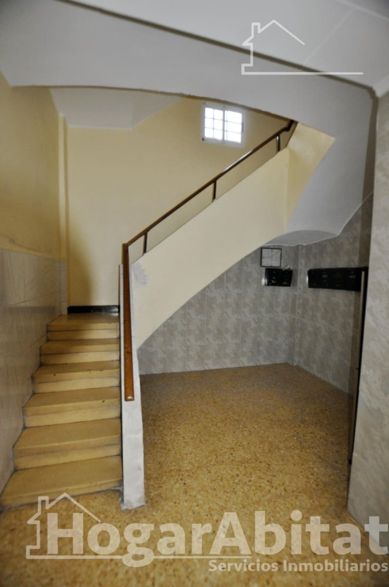 Piso de 3 habitaciones en Xirivella en venta - 160.000 € (Ref: 9797176)