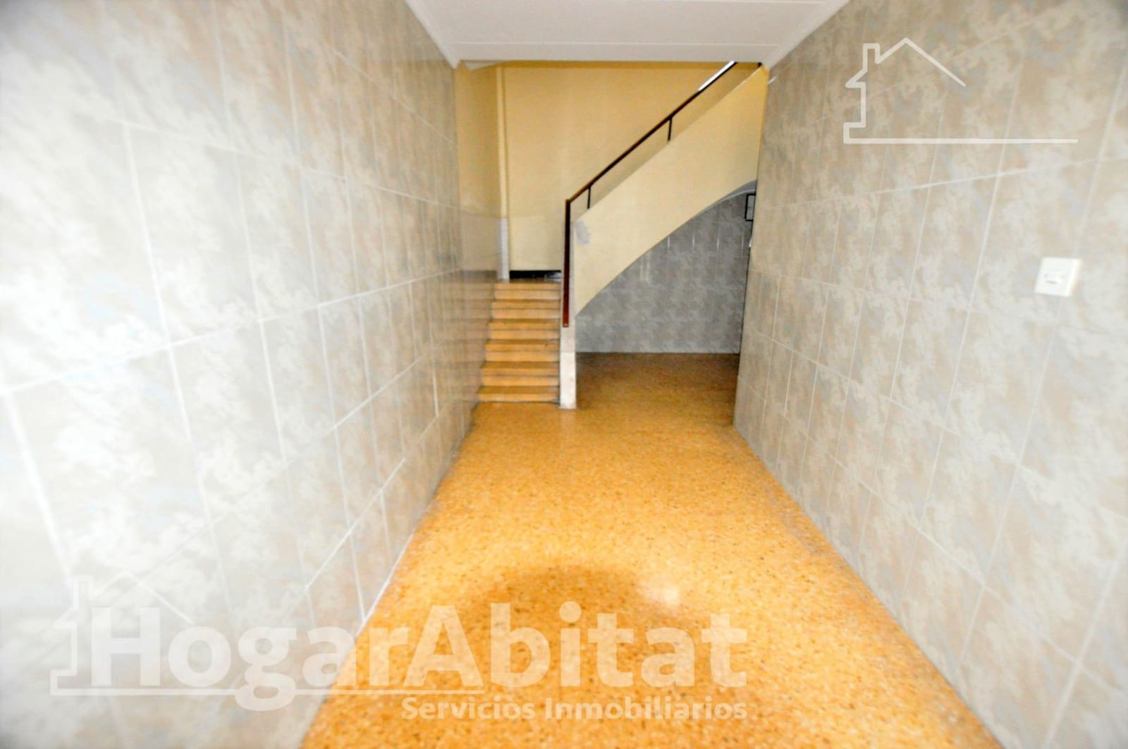 Piso de 3 habitaciones en Xirivella en venta - 160.000 € (Ref: 9797176)