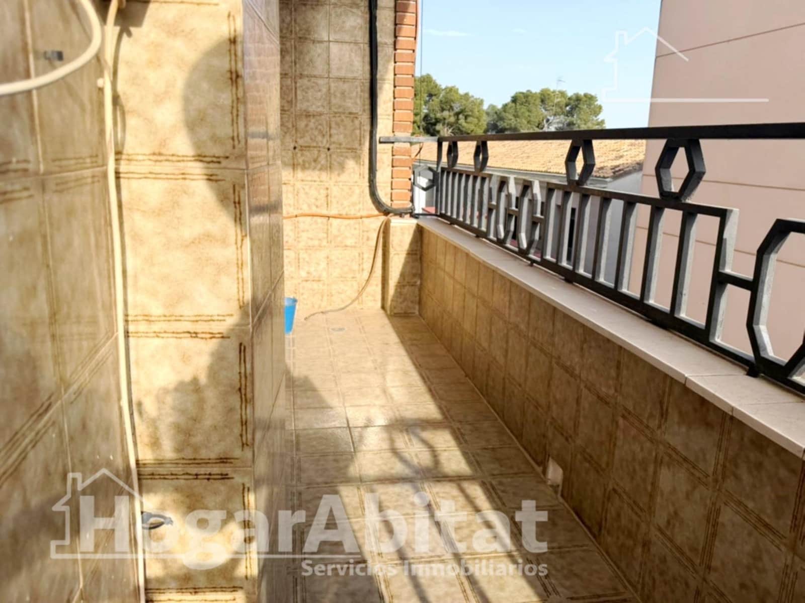 Piso de 3 habitaciones en Benaguasil en venta - 190.000 € (Ref: 9797177)