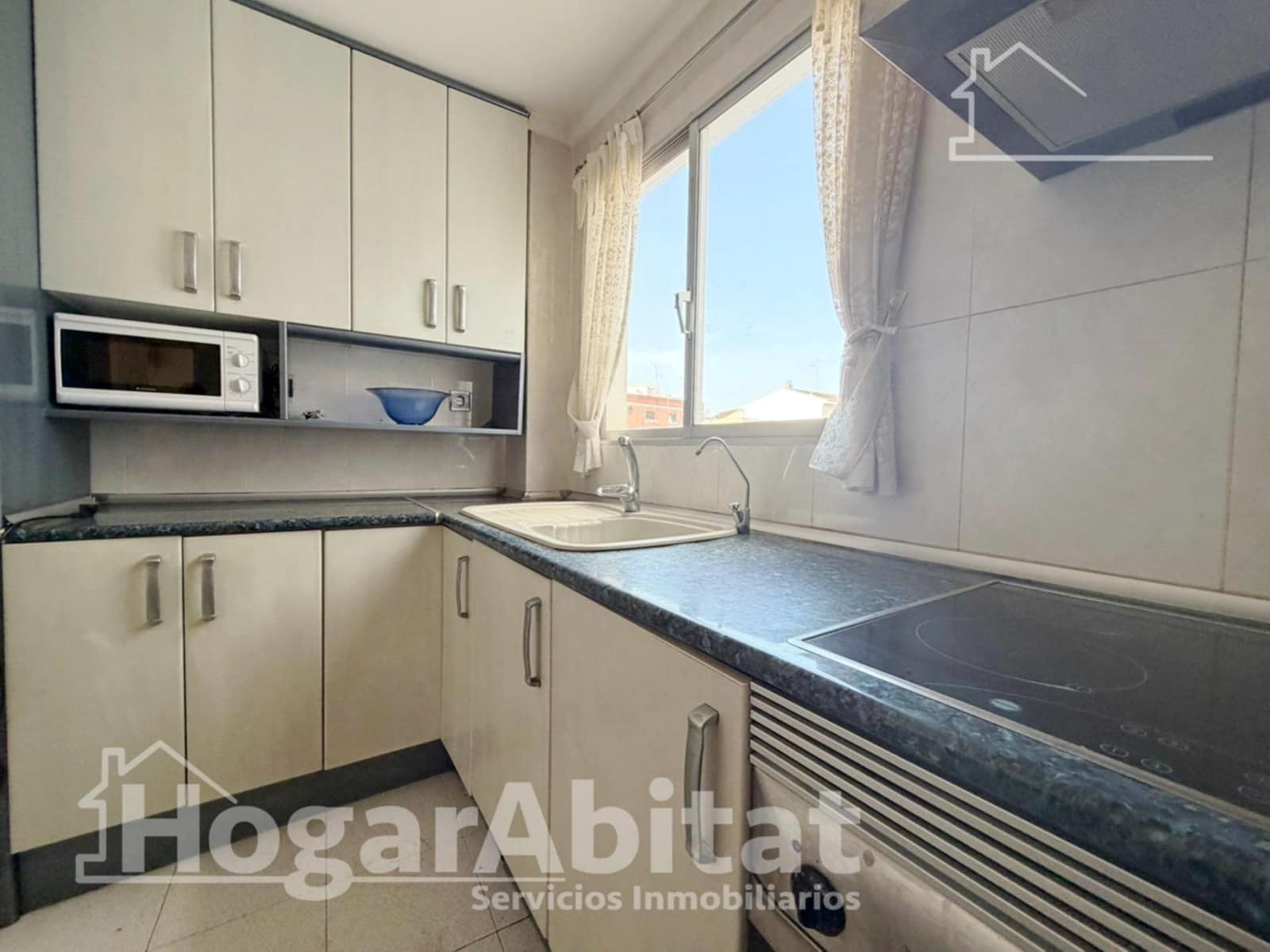 Piso de 3 habitaciones en Benaguasil en venta - 190.000 € (Ref: 9797177)