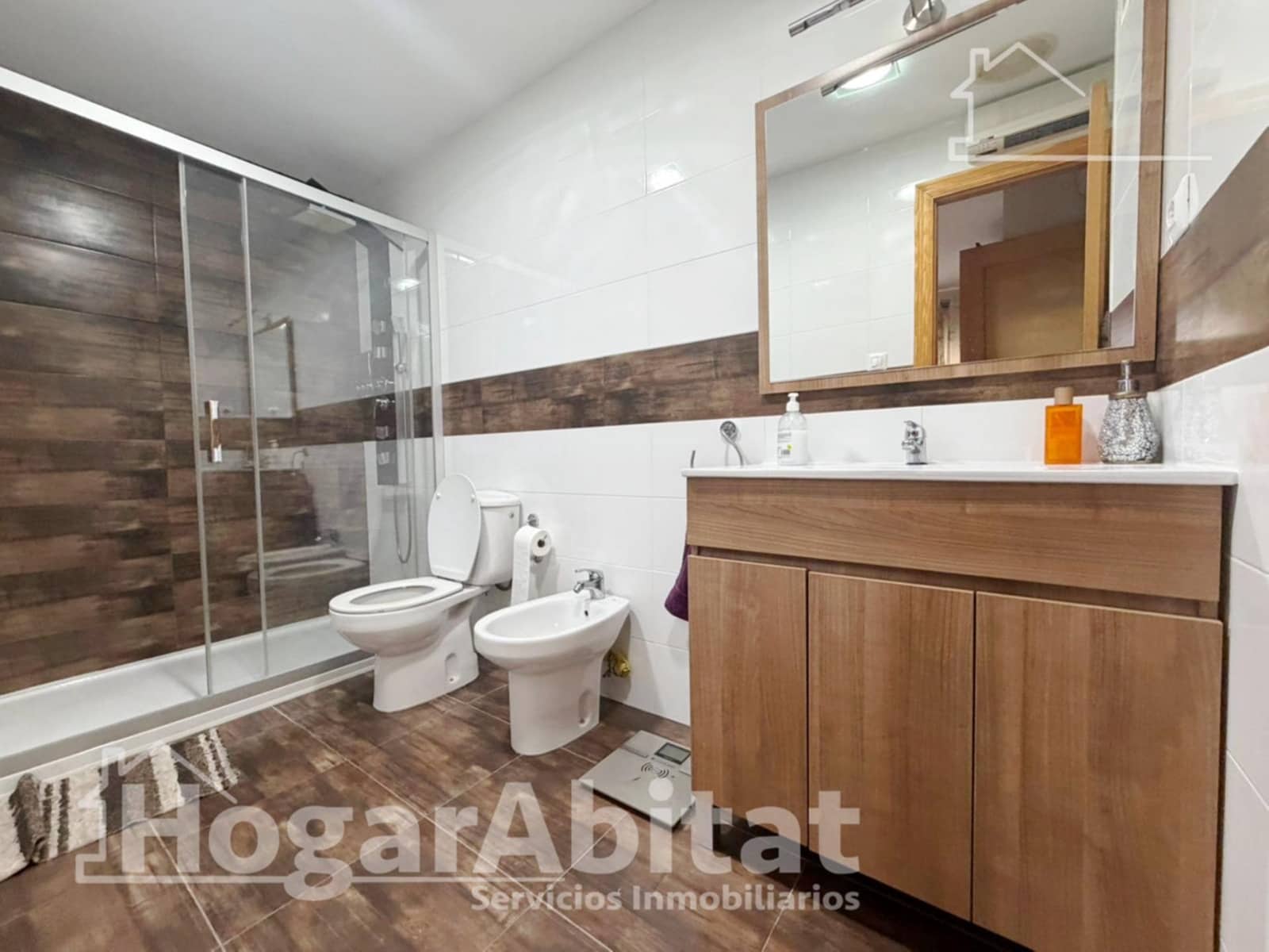 Piso de 4 habitaciones en Benaguasil en venta con garaje - 220.000 € (Ref: 9797185)