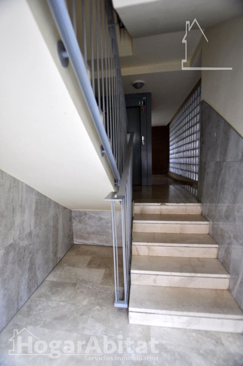 3 bedroom Flat for sale in Alaquas with garage - € 215,000 (Ref: 9797186)