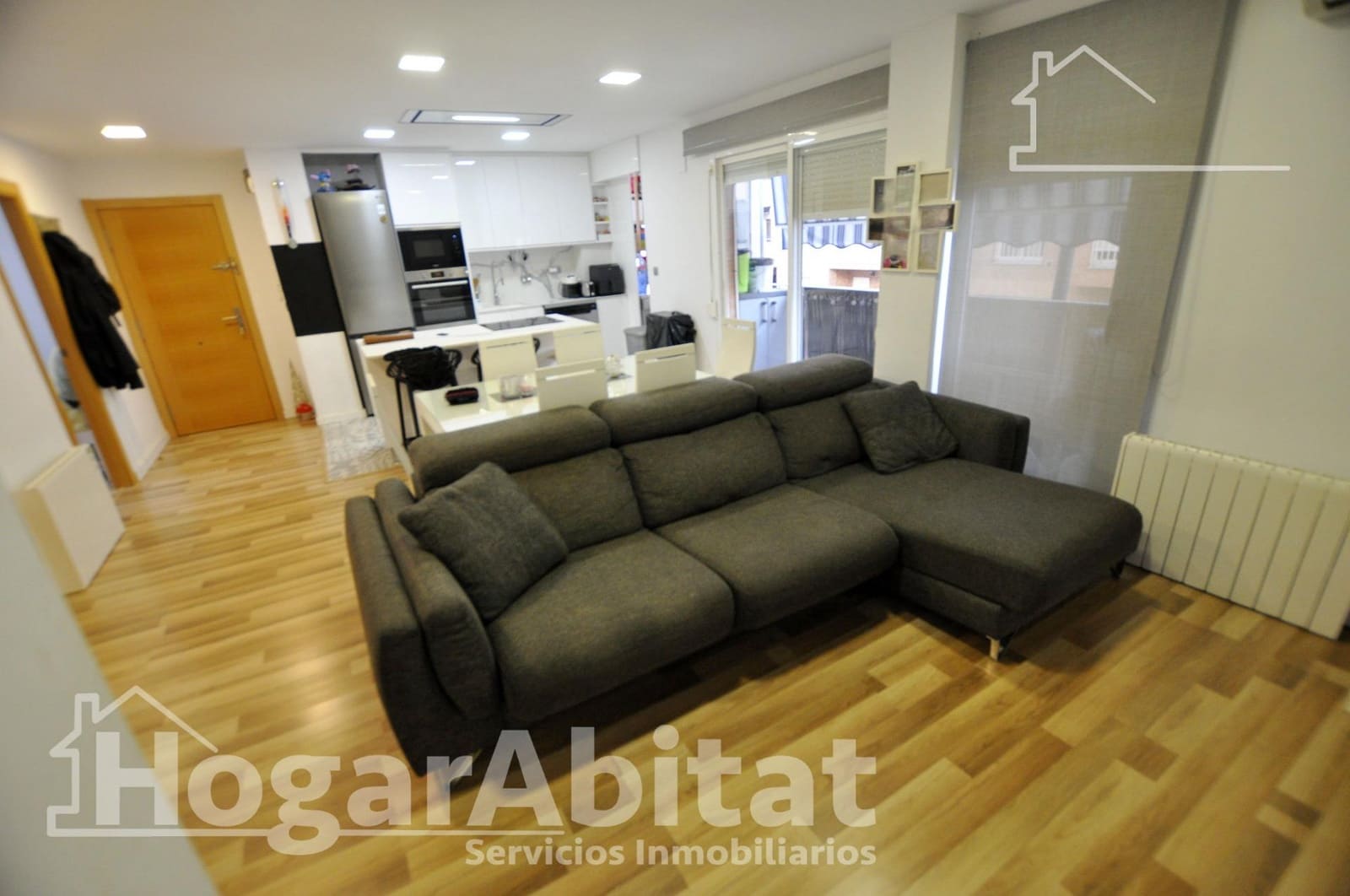 3 bedroom Flat for sale in Alaquas with garage - € 215,000 (Ref: 9797186)