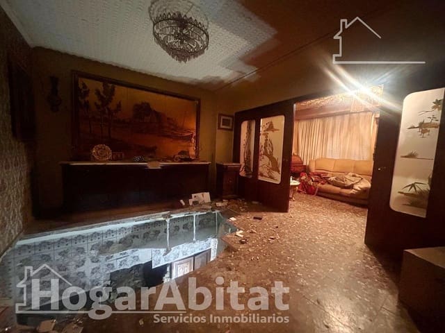 4 slaapkamer Huis te koop in Sagunto / Sagunt - € 180.000 (Ref: 9797196)