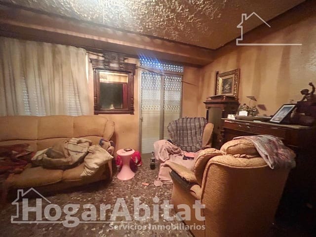 4 slaapkamer Huis te koop in Sagunto / Sagunt - € 180.000 (Ref: 9797196)