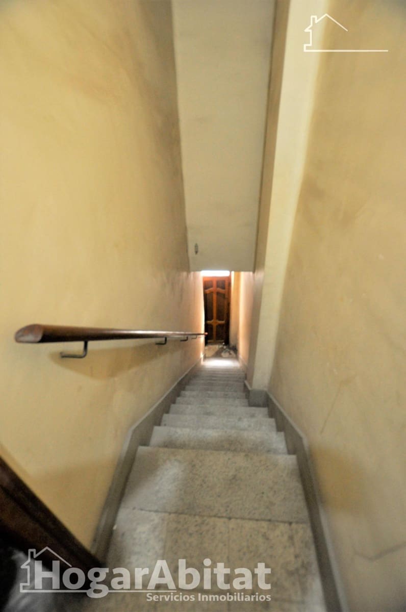 5 bedroom Townhouse for sale in Xirivella with garage - € 260,000 (Ref: 9797201)