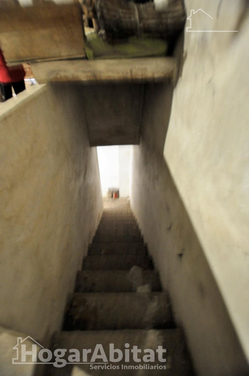 5 bedroom Townhouse for sale in Xirivella with garage - € 260,000 (Ref: 9797201)