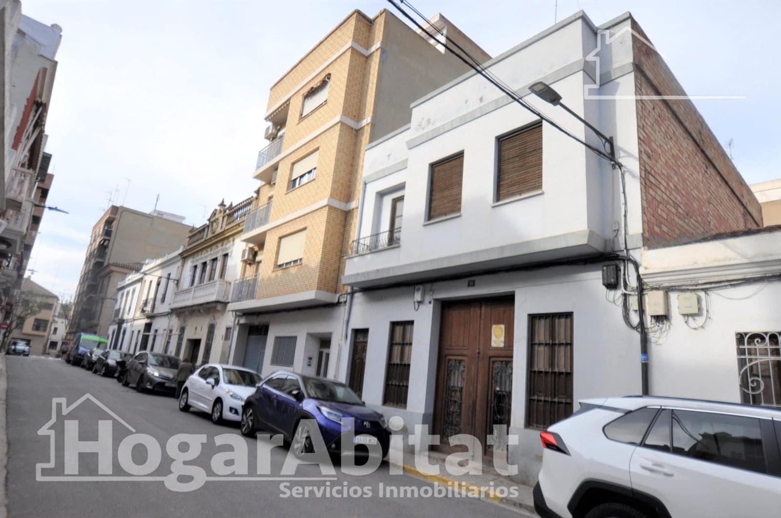 5 bedroom Townhouse for sale in Xirivella with garage - € 260,000 (Ref: 9797201)