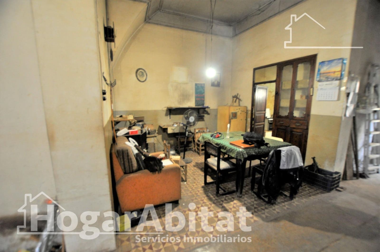 5 bedroom Townhouse for sale in Xirivella with garage - € 260,000 (Ref: 9797201)