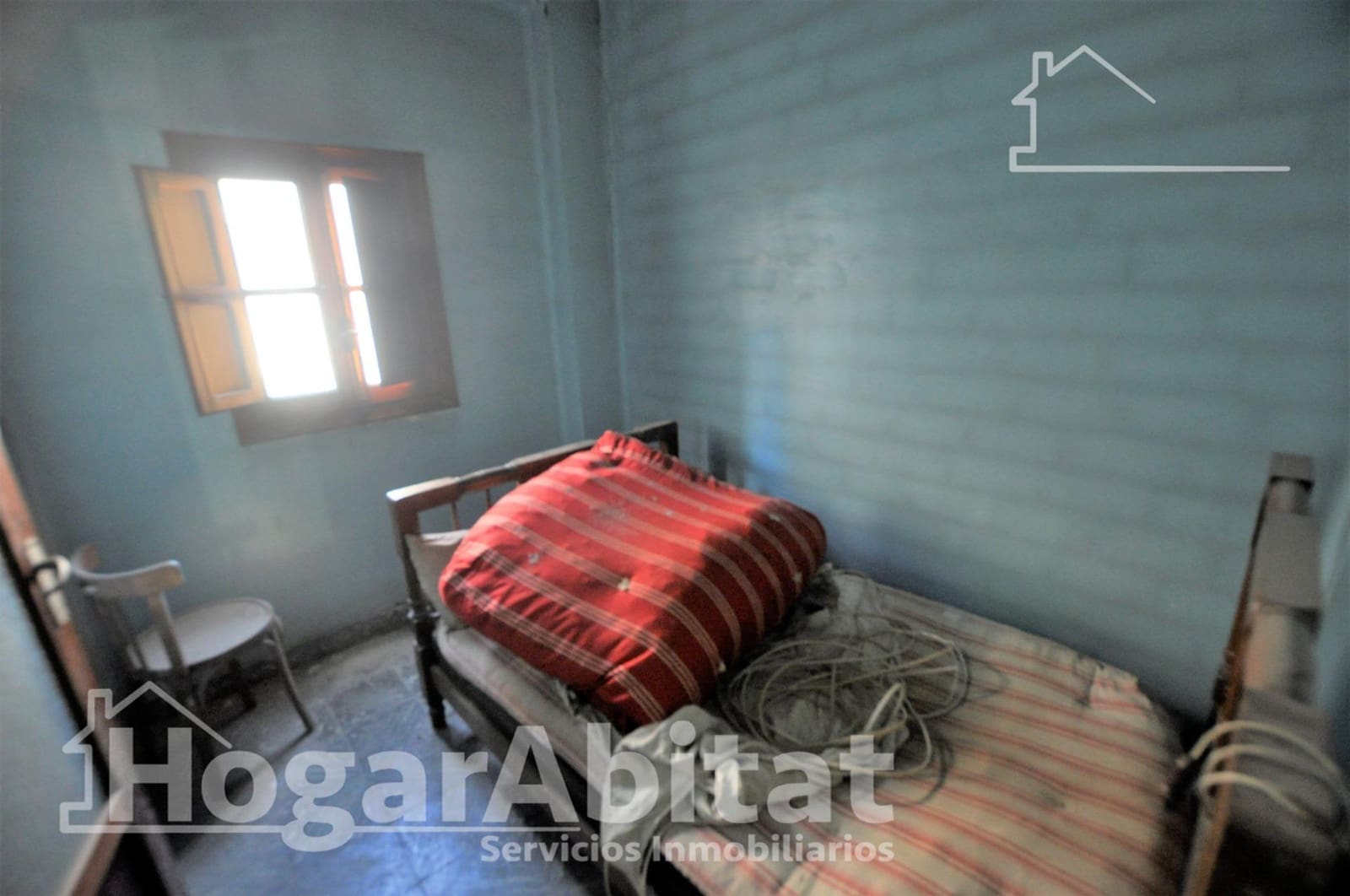 5 bedroom Townhouse for sale in Xirivella with garage - € 260,000 (Ref: 9797201)