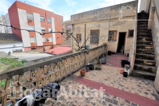 5 bedroom Townhouse for sale in Xirivella with garage - € 260,000 (Ref: 9797201)