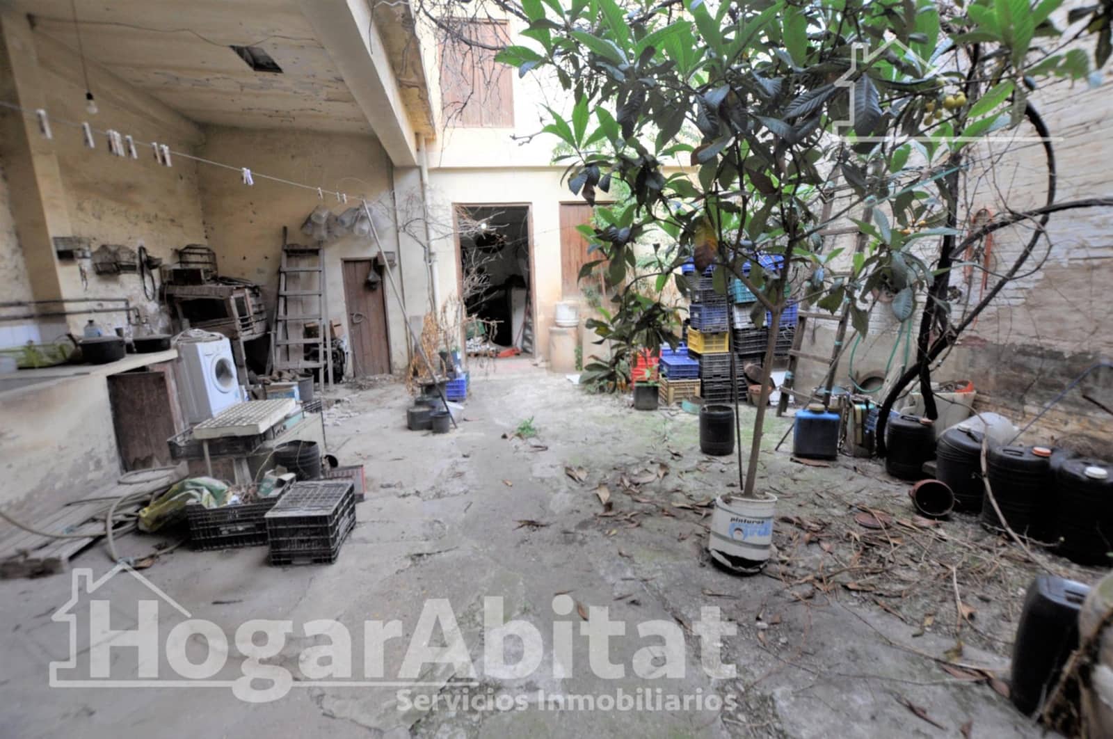 5 bedroom Townhouse for sale in Xirivella with garage - € 260,000 (Ref: 9797201)