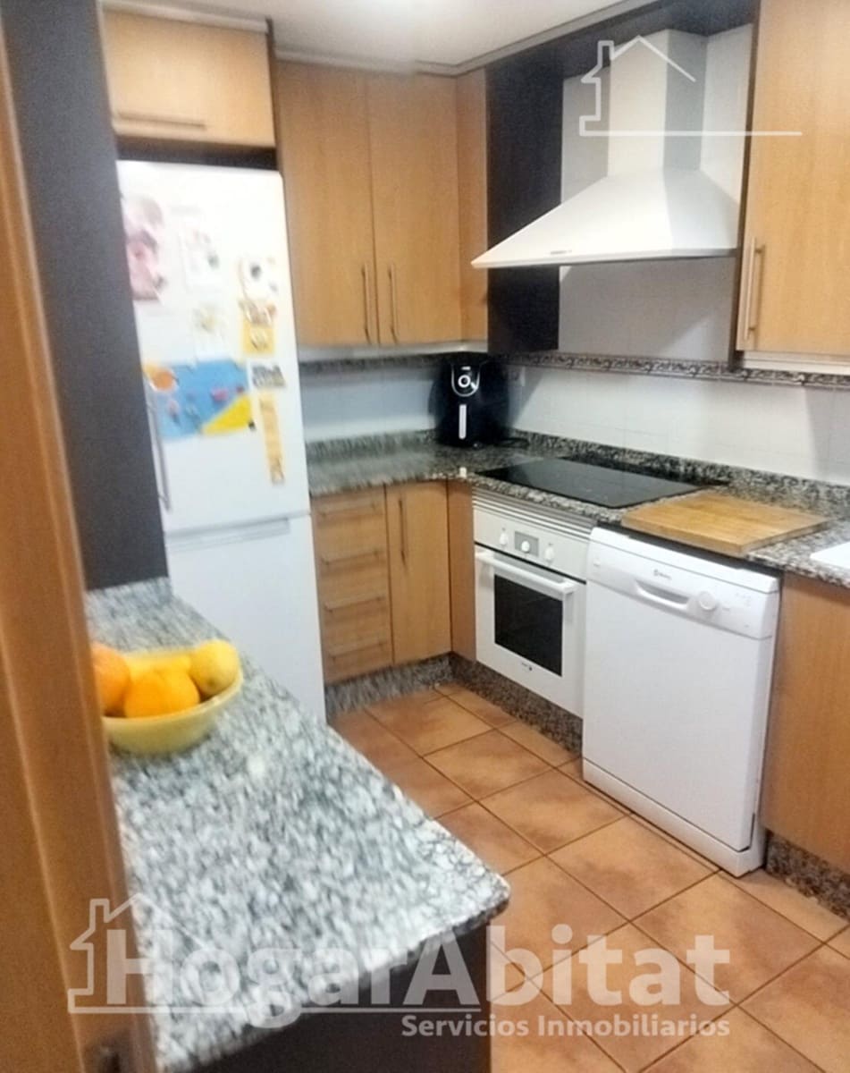 3 bedroom Flat for sale in Benaguasil with garage - € 210,000 (Ref: 9799326)