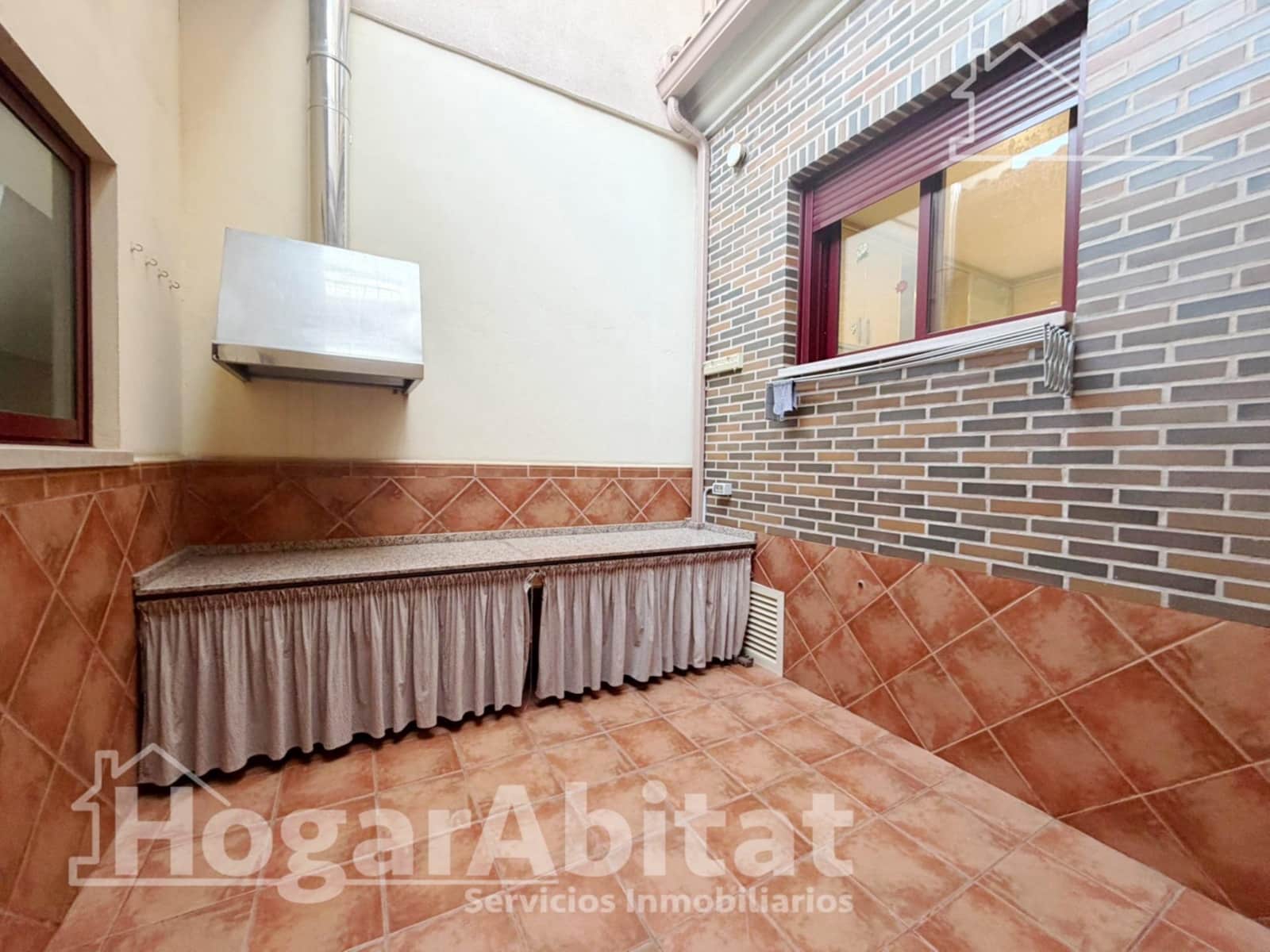 4 soverom Rekkehus til salgs i Sagunto / Sagunt med garasje - € 350 000 (Ref: 9799344)