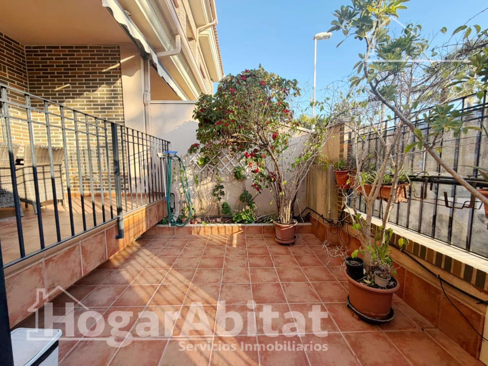 4 soverom Rekkehus til salgs i Sagunto / Sagunt med garasje - € 350 000 (Ref: 9799344)