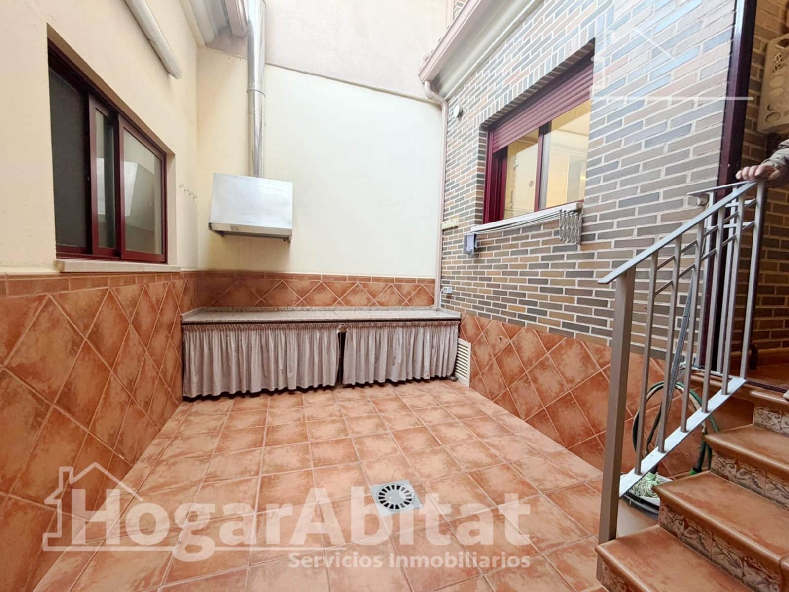 4 soverom Rekkehus til salgs i Sagunto / Sagunt med garasje - € 350 000 (Ref: 9799344)