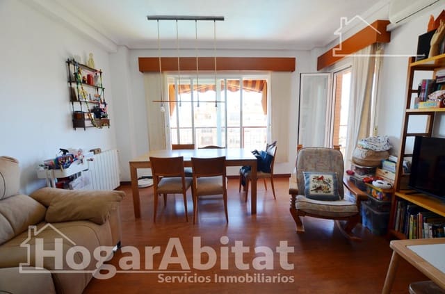 3 makuuhuone Asunto myytävänä paikassa San Vicente / Sant Vicent del Raspeig mukana uima-altaan 
autotalli - 300 000 € (Ref: 9799351)