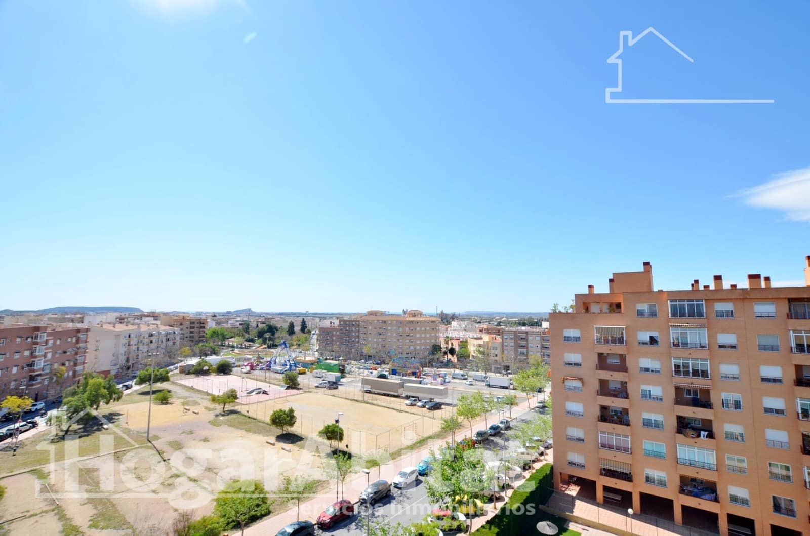 3 makuuhuone Asunto myytävänä paikassa San Vicente / Sant Vicent del Raspeig mukana uima-altaan 
autotalli - 300 000 € (Ref: 9799351)