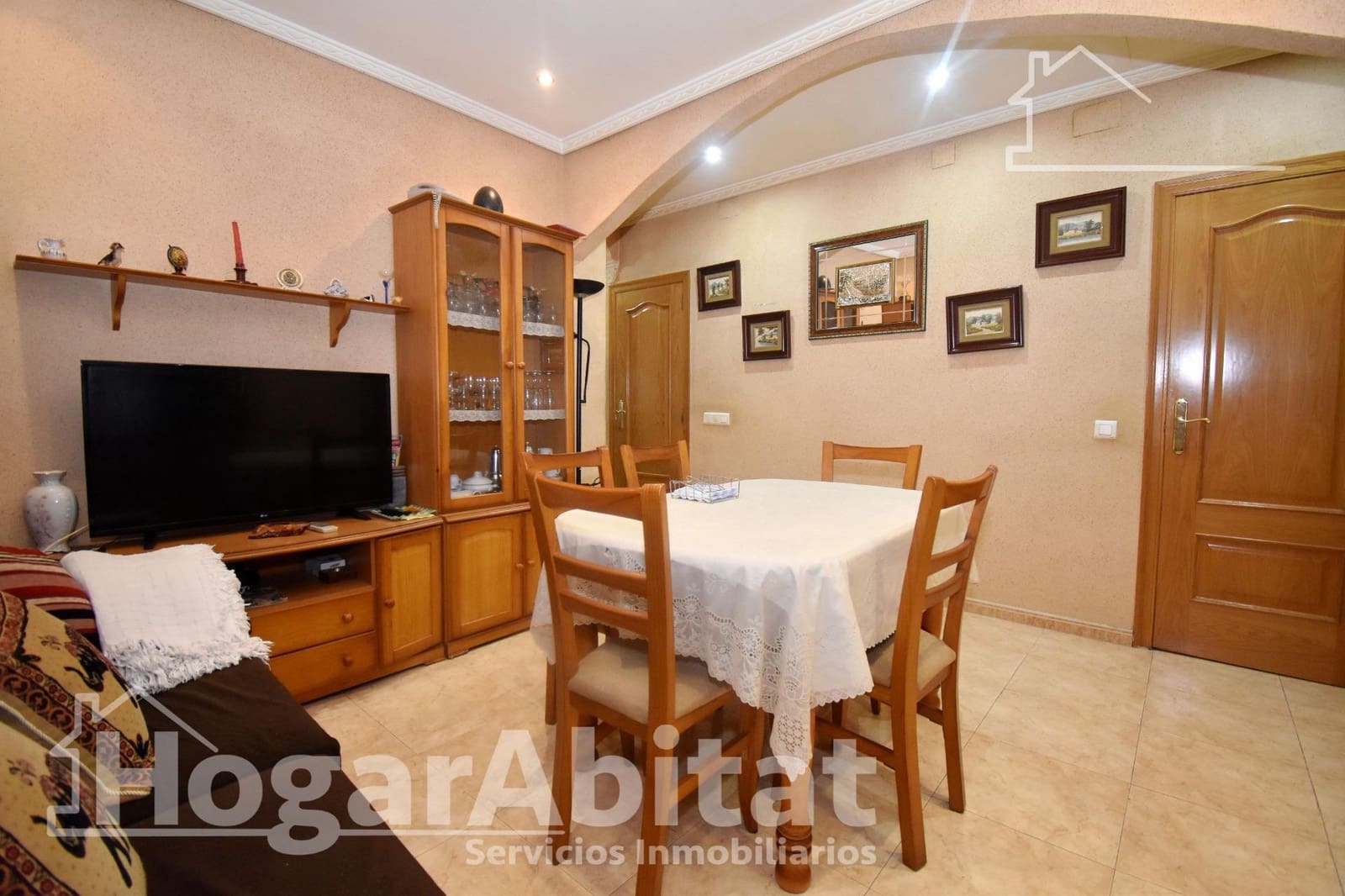 3 bedroom Flat for sale in Castello de la Plana - € 121,000 (Ref: 9804325)