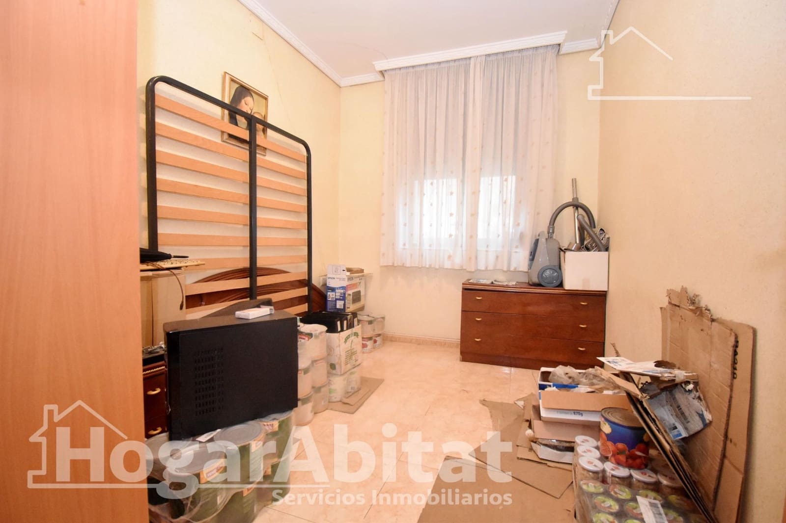 3 bedroom Flat for sale in Castello de la Plana - € 121,000 (Ref: 9804325)