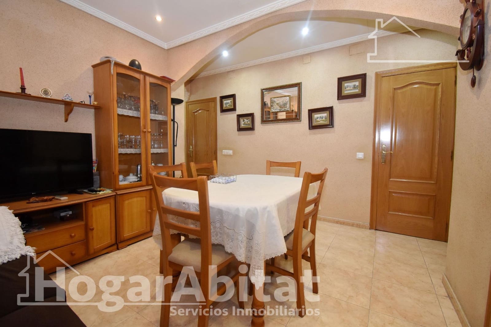 3 bedroom Flat for sale in Castello de la Plana - € 121,000 (Ref: 9804325)