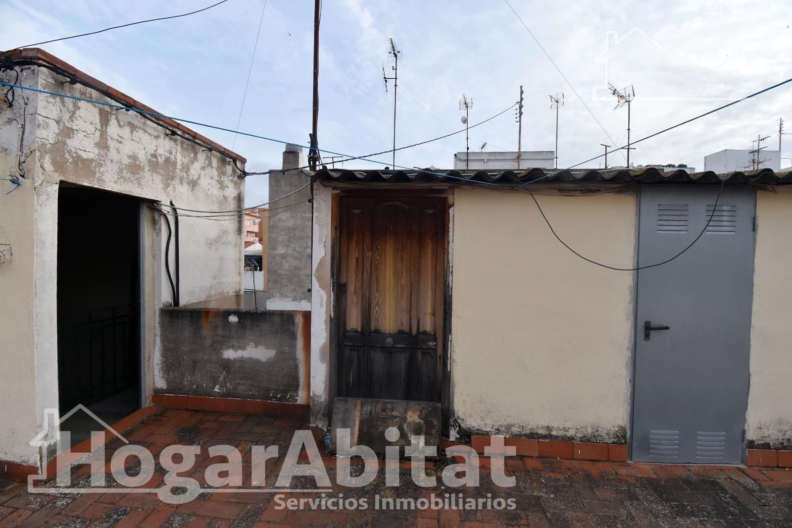 3 bedroom Flat for sale in Castello de la Plana - € 121,000 (Ref: 9804325)