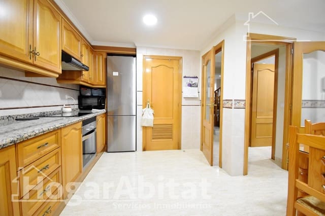 4 slaapkamer Rijtjeshuis te koop in Real de Gandía met garage - € 320.000 (Ref: 9804334)